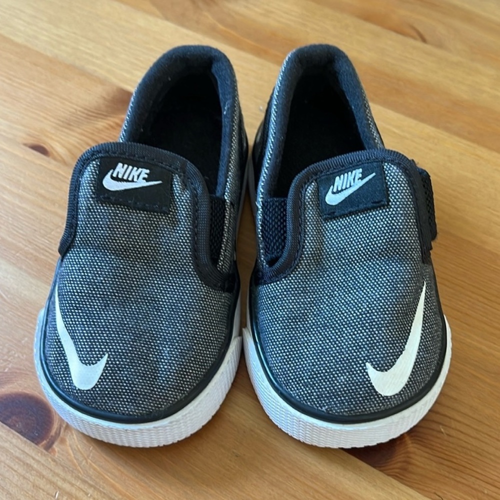Nike Toki baby sneakers
